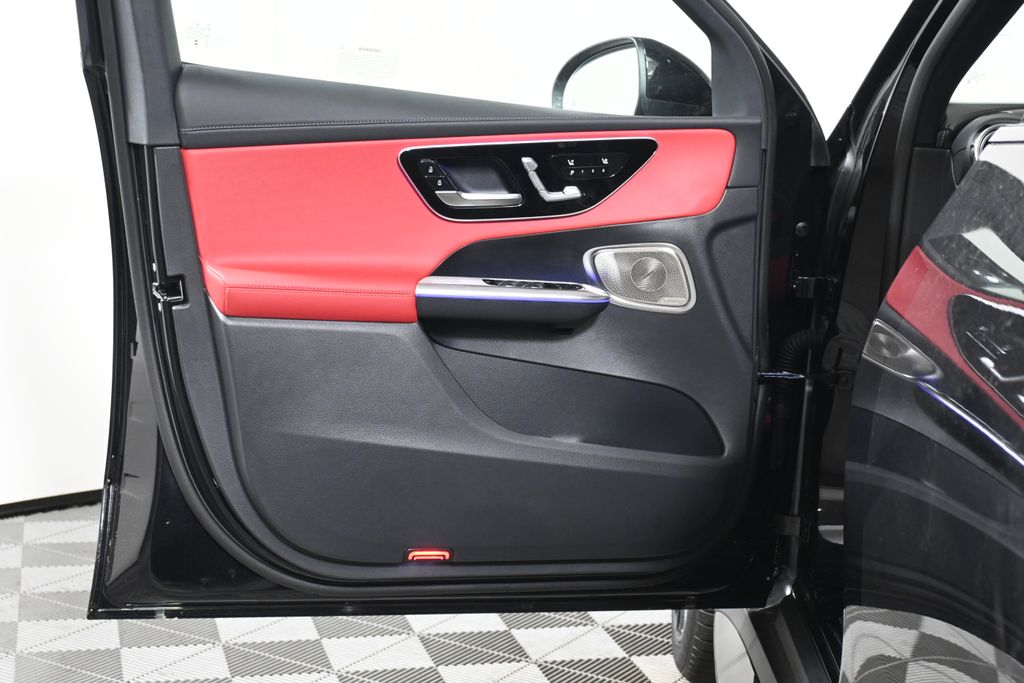 Thumbnail: 2026 Mercedes-Benz GLC - 23