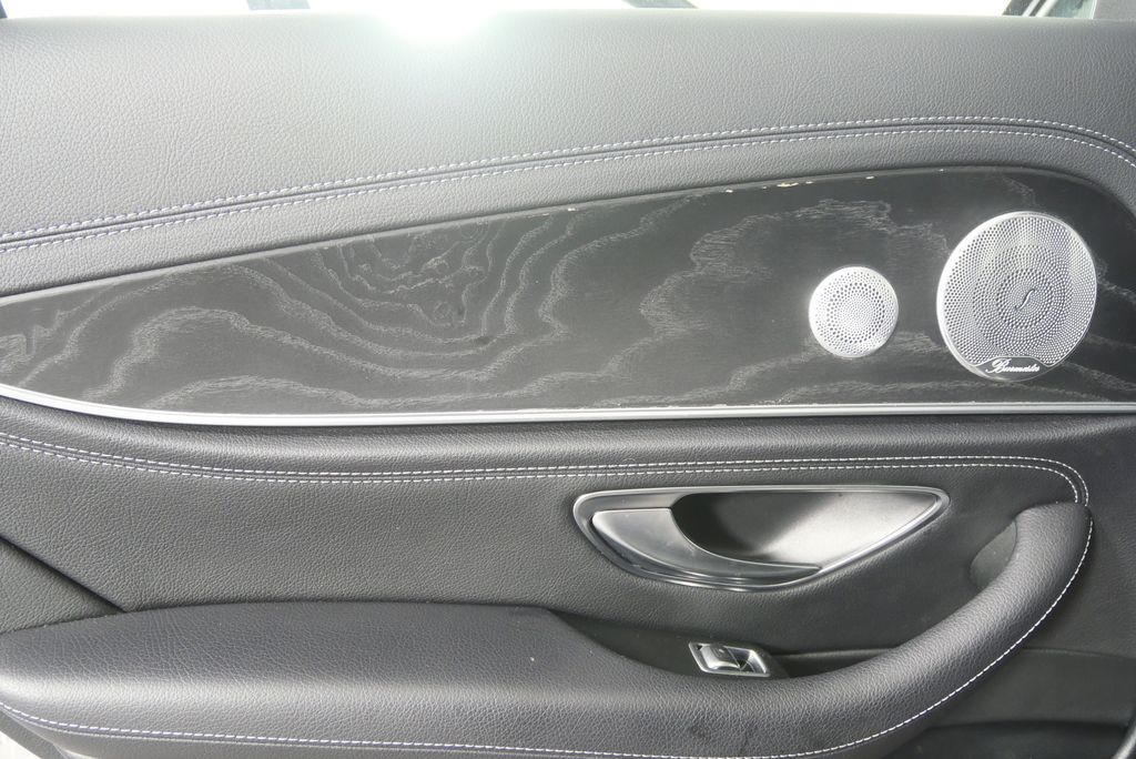 Thumbnail: 2018 Mercedes-Benz E-Class - 13