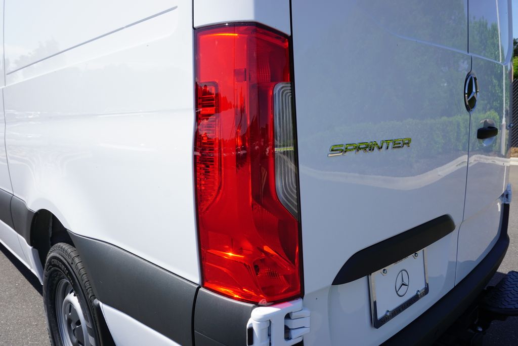 Thumbnail: 2025 Mercedes-Benz Sprinter - 12