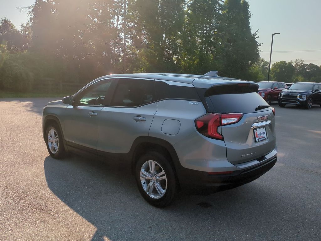 2024 GMC Terrain FWD SLE