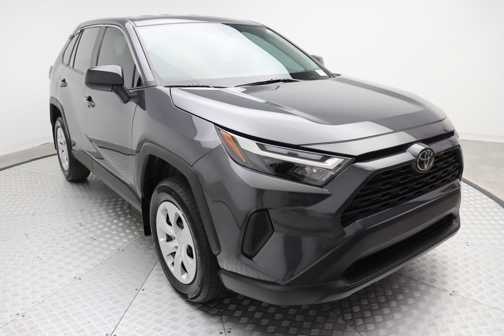 2024 Toyota RAV4 LE 6