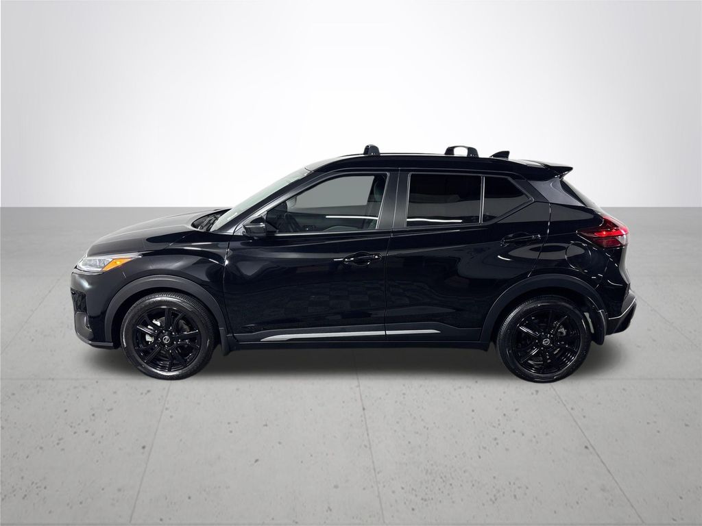 2021 Nissan Kicks SR
