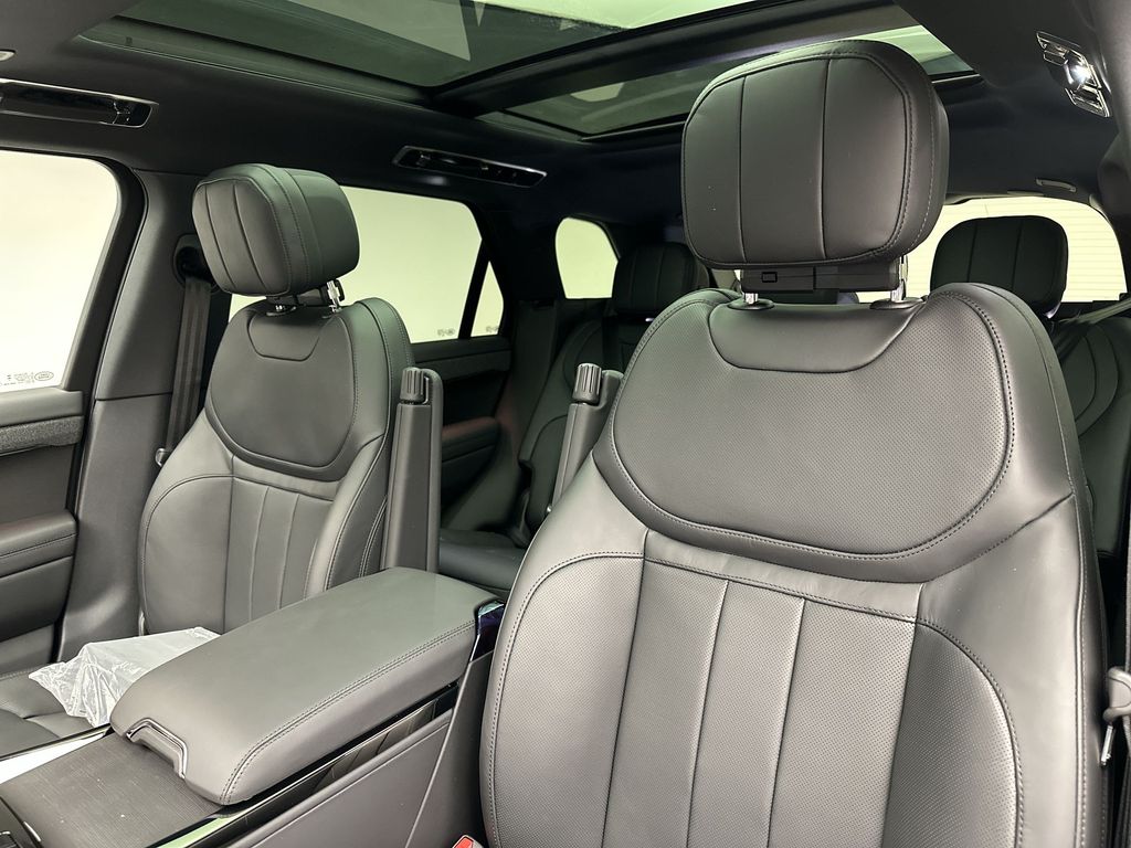Thumbnail: 2023 Land Rover Range Rover Sport - 13