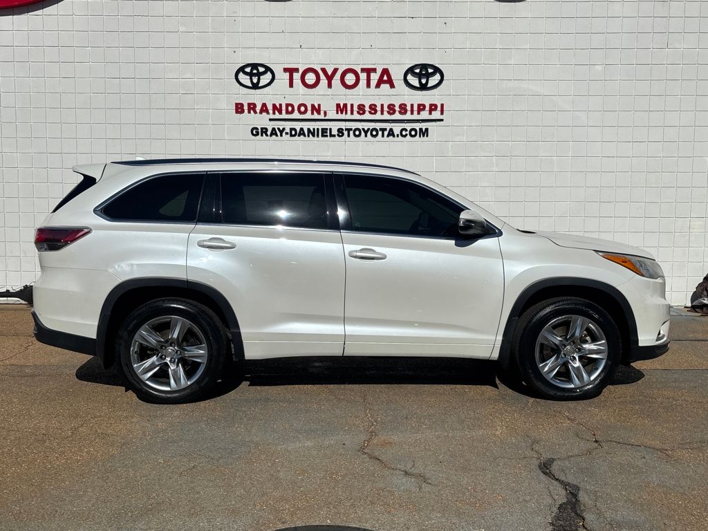 2015 Toyota Highlander Limited's photo