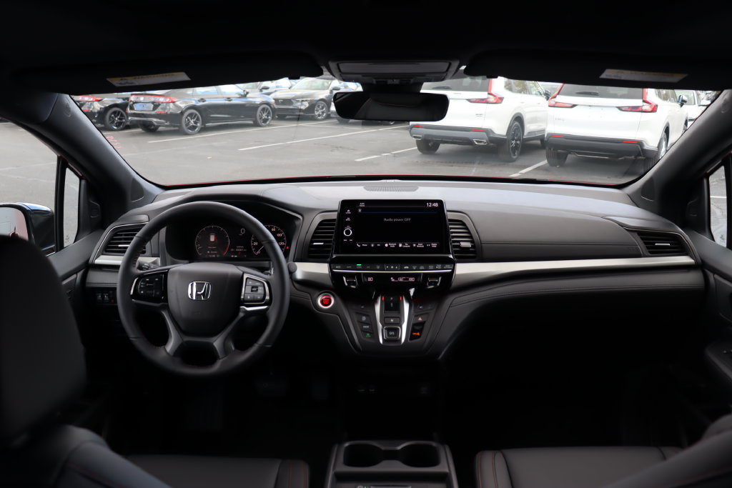 Thumbnail: 2027 Honda Odyssey - 18