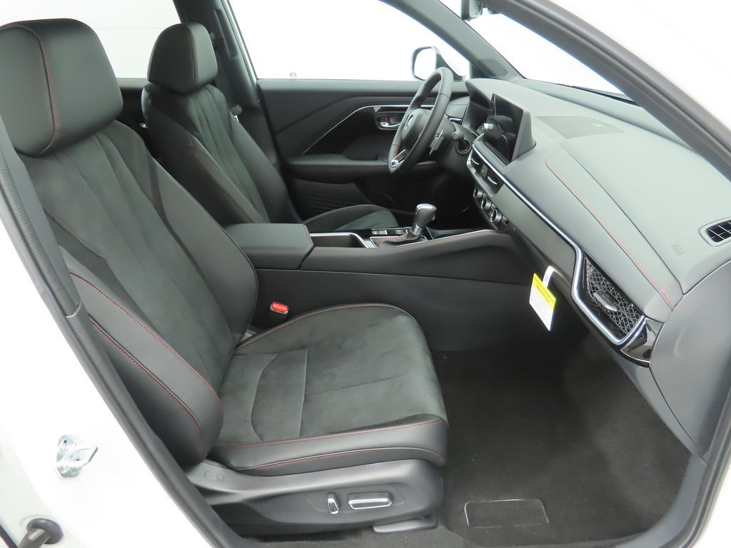 Thumbnail: 2025 Acura ADX - 20