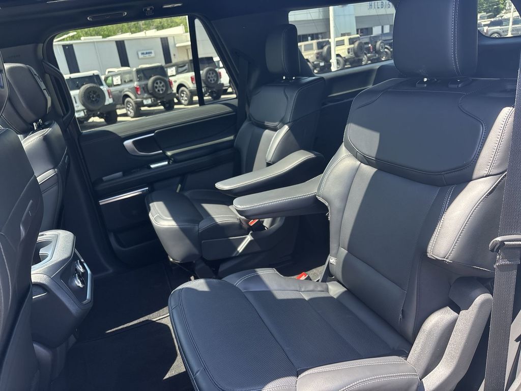 New 2026 Glacier Gray Metallic Tri-Coat Ford Platinum® image 26
