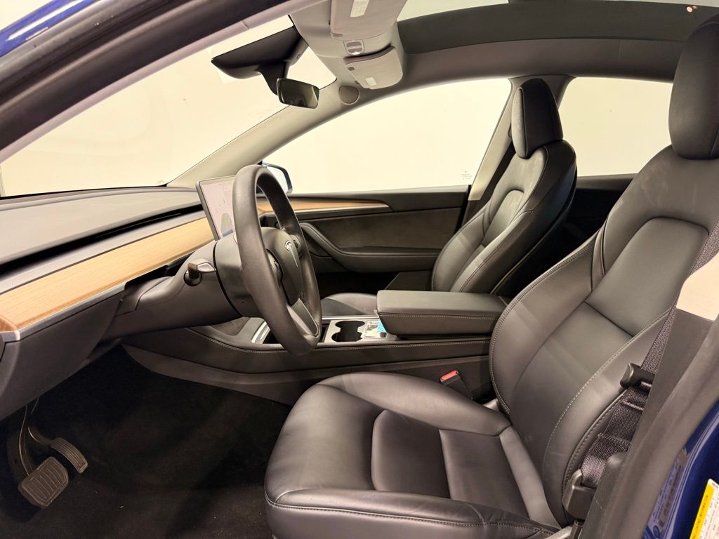 Thumbnail: 2023 Tesla Model Y - 10