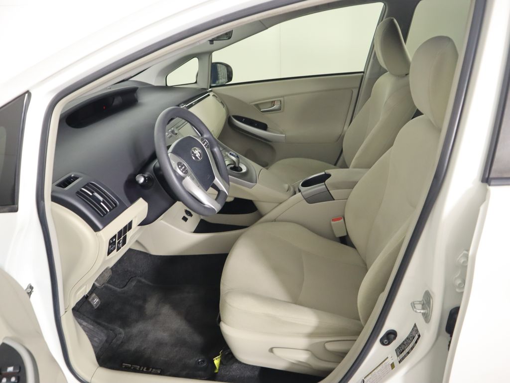 Thumbnail: 2015 Toyota Prius - 19