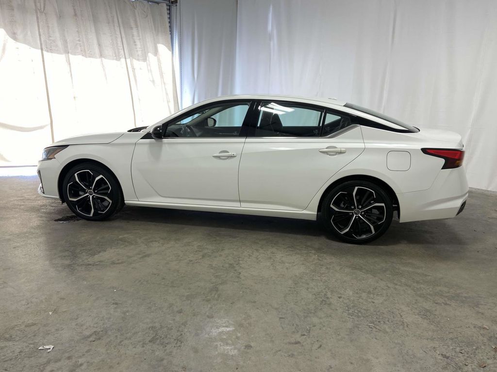 Used 2024 Nissan Altima 2.5 SR Used 2024 Nissan Altima 2.5 SR