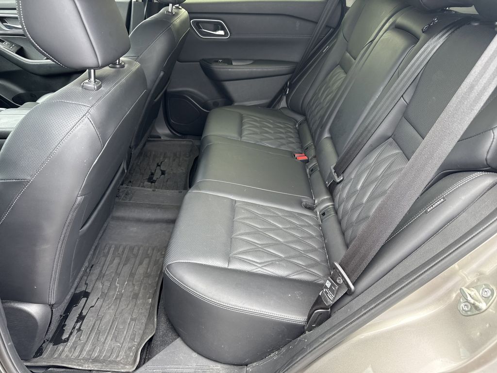 2024 Nissan Rogue Platinum Gold at Toyota of Victoria