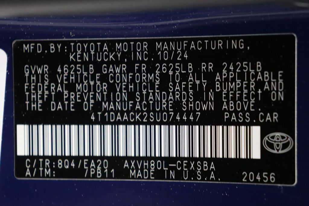 2025 Toyota Camry SE 17