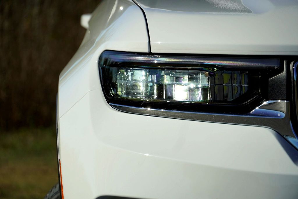 New Car 2025 Jeep Grand Cherokee  Laredo For Sale Under $35,000 In Taylor, Texas