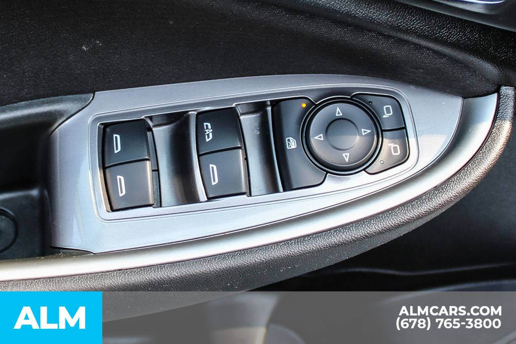 Used 2024 White Chevrolet LT image 37