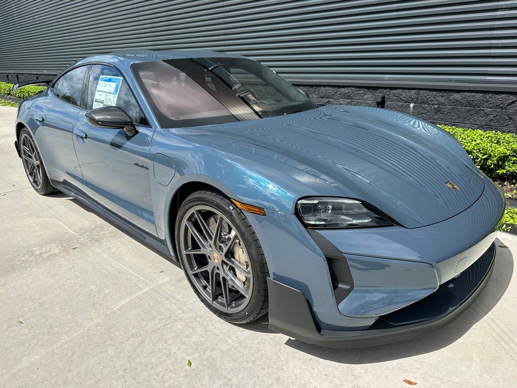 Thumbnail: 2025 Porsche Taycan - 11