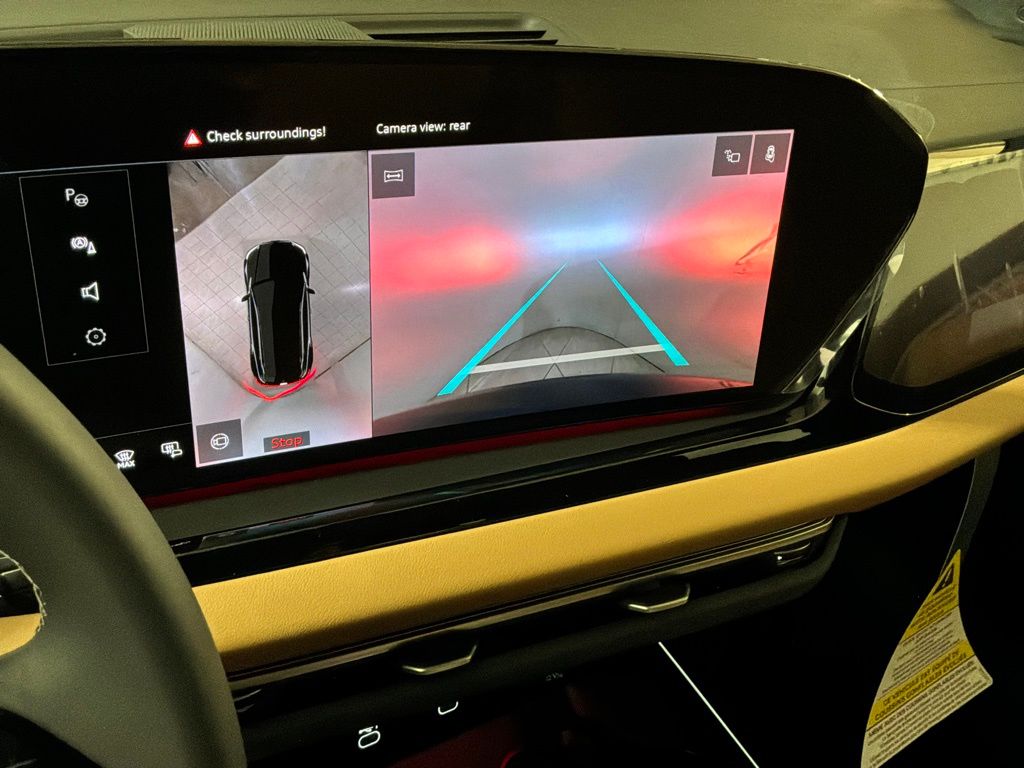 View vehicle photo 4