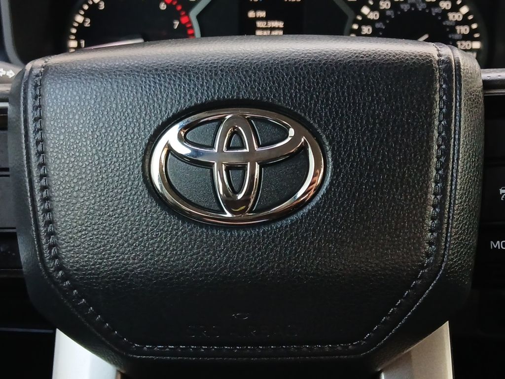 Used Car 2022 Toyota Tundra  Sr5 For Sale Under $35,000 In Austin, Texas