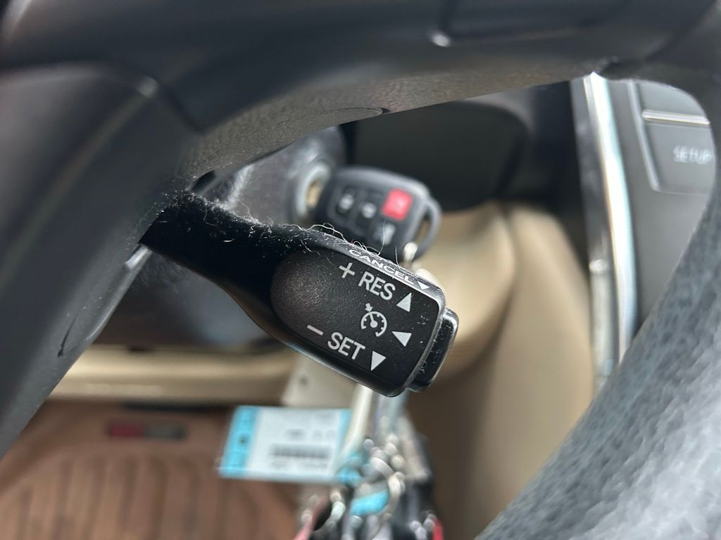 2017 Toyota Camry XSE 23