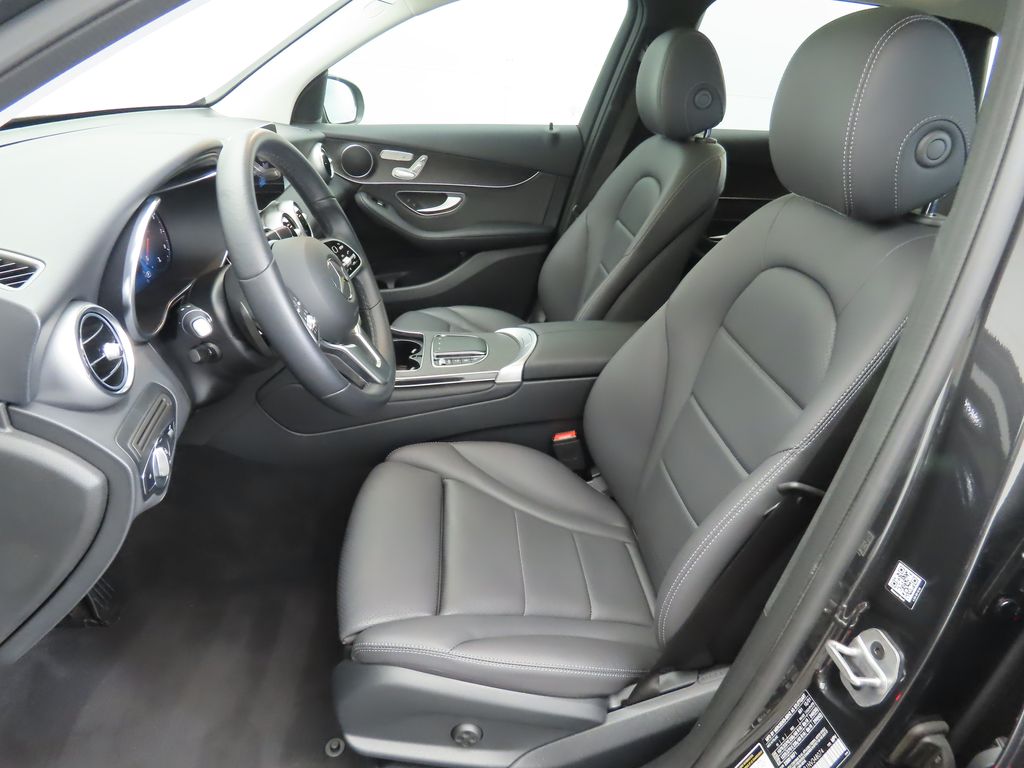 Thumbnail: 2022 Mercedes-Benz GLC - 19