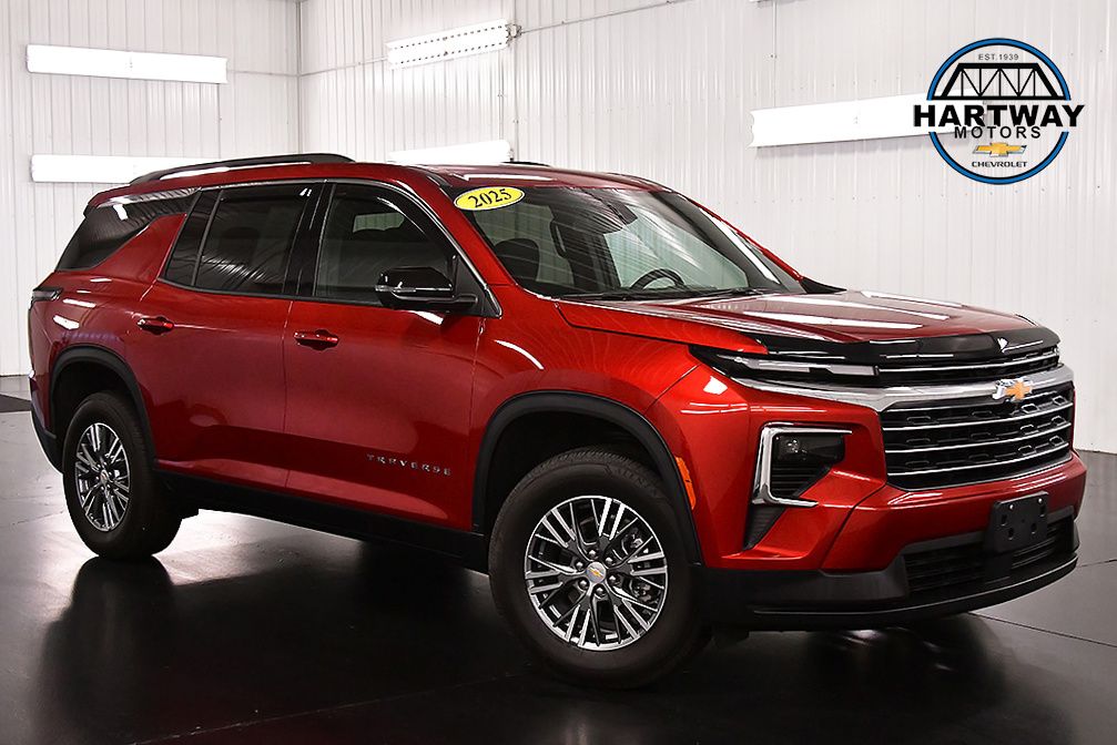 Radiant Red Tintcoat 2025 Chevrolet Traverse SUV / Crossover Four-Wheel Drive 8-Speed Automatic