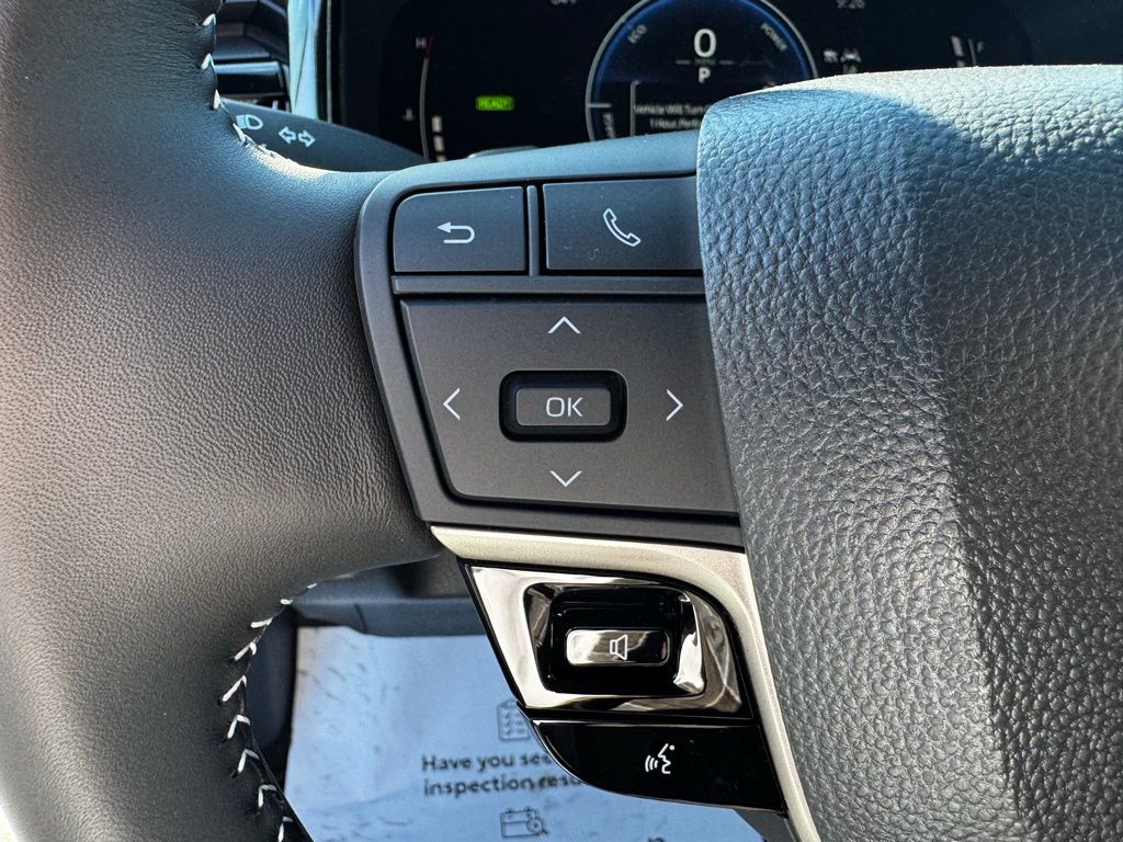 2025 Toyota Camry SE photo 21