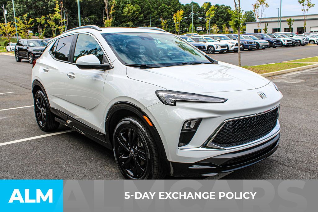 2024 Buick Encore GX Sport Touring photo 3