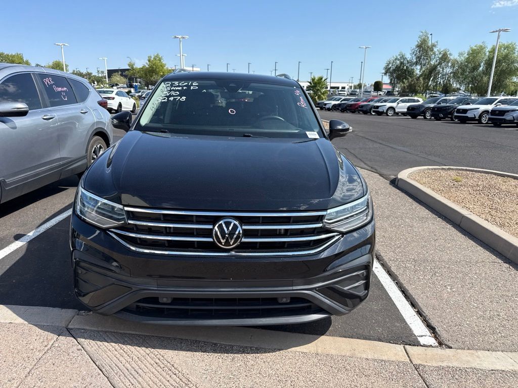 Thumbnail: 2022 Volkswagen Tiguan - 2