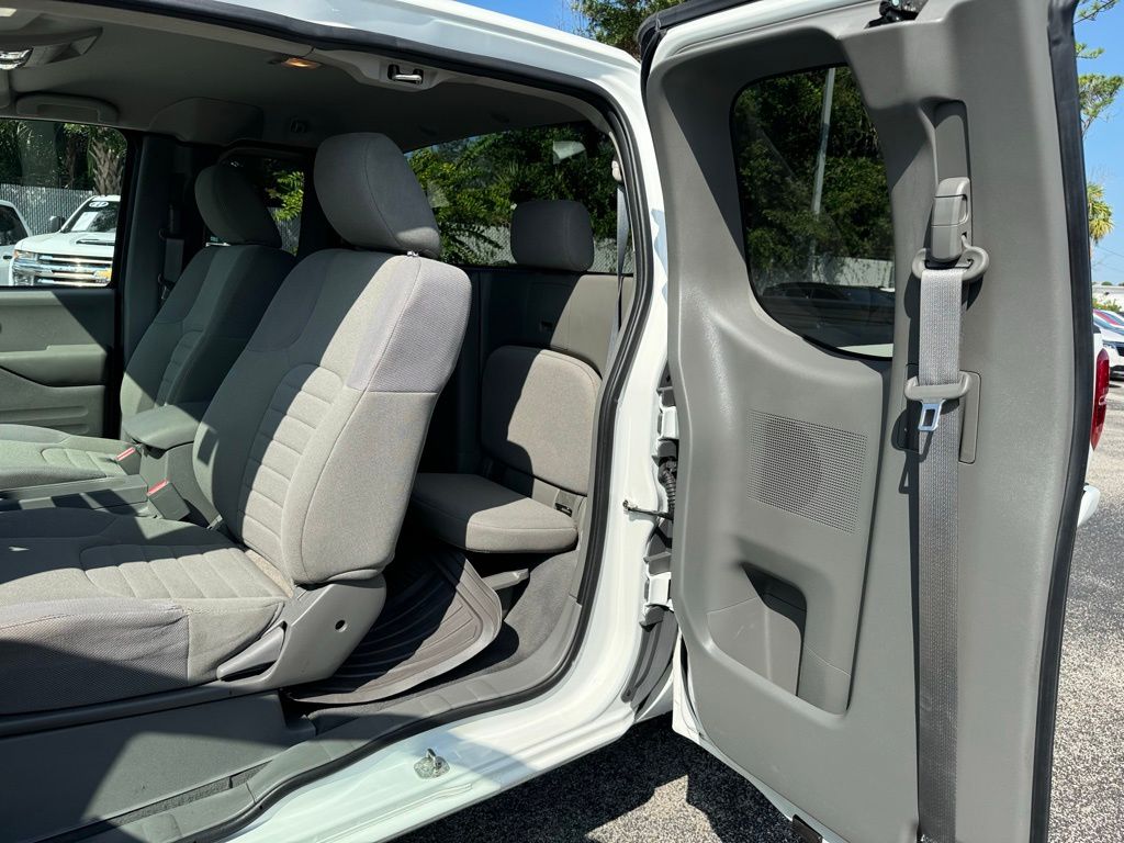 2019 Nissan Frontier S 27