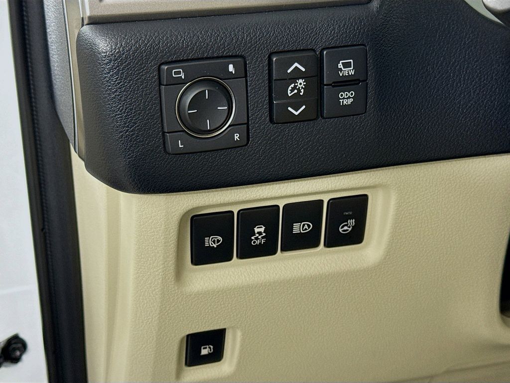 Thumbnail: 2022 Lexus GX - 10