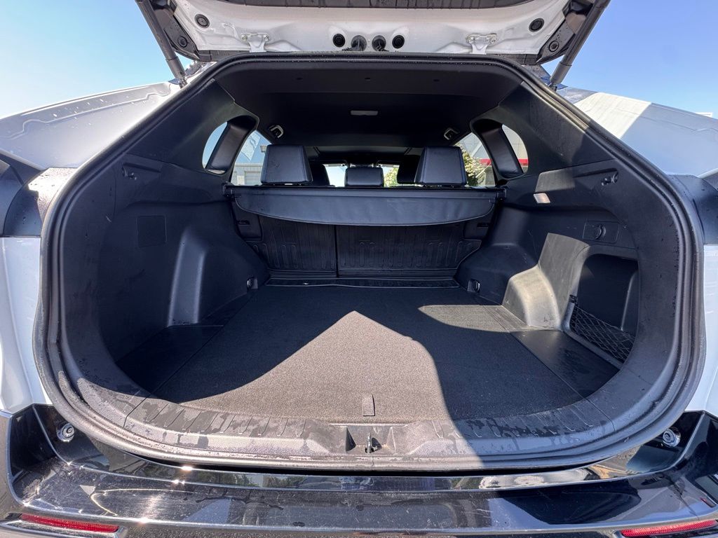 2025 Toyota RAV4 Hybrid XSE Wind Chill Pearl/Midnight Black Metallic - Jim Hudson Acura - Image 11