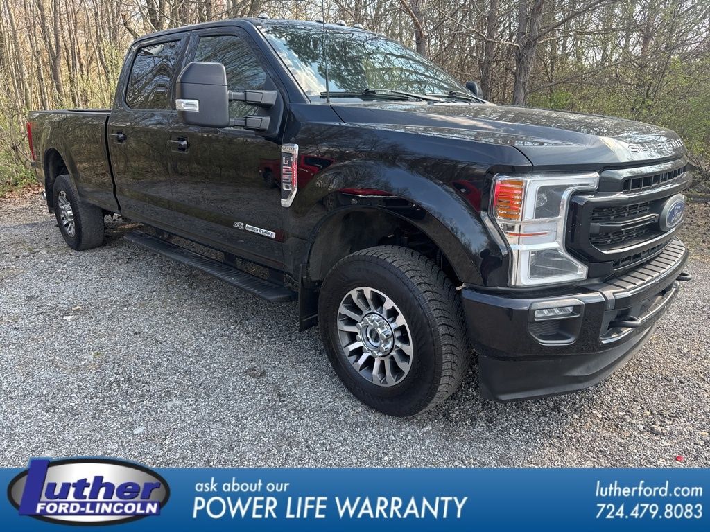 Black 2022 Ford F-250 Super Duty Lariat Crew Cab 4WD Pickup Truck Four-Wheel Drive Automatic