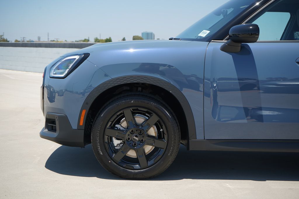 Thumbnail: 2027 MINI Cooper Countryman - 2