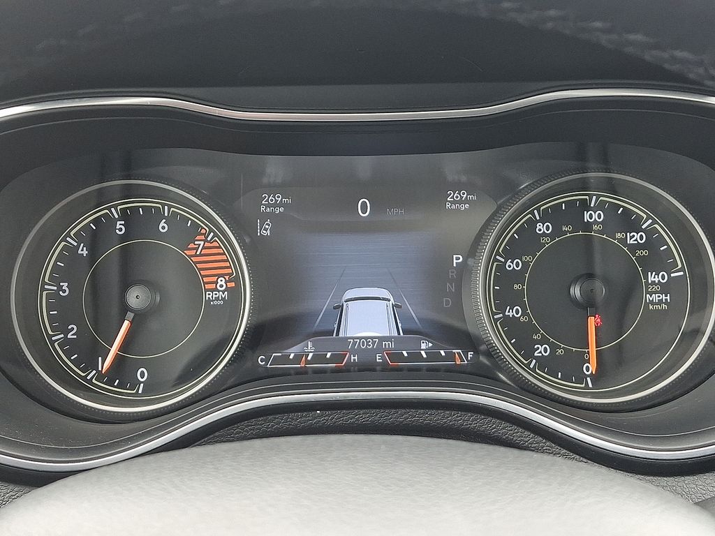 Thumbnail: 2021 Jeep Cherokee - 21