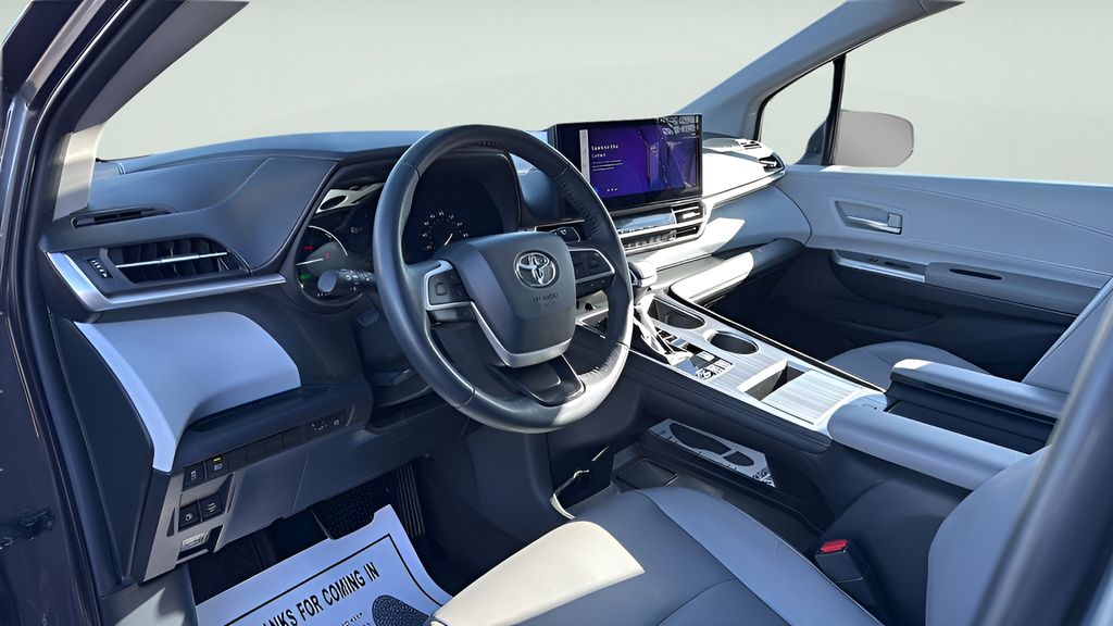2025 Toyota Sienna