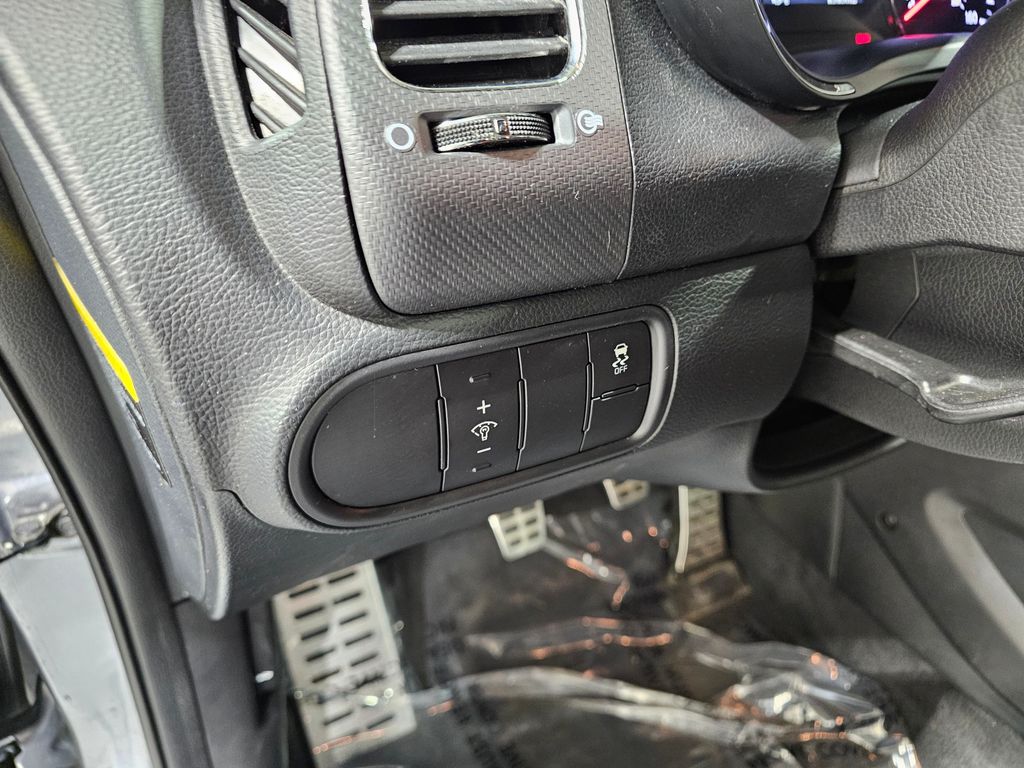 Used 2018 Gray Kia SX image 22