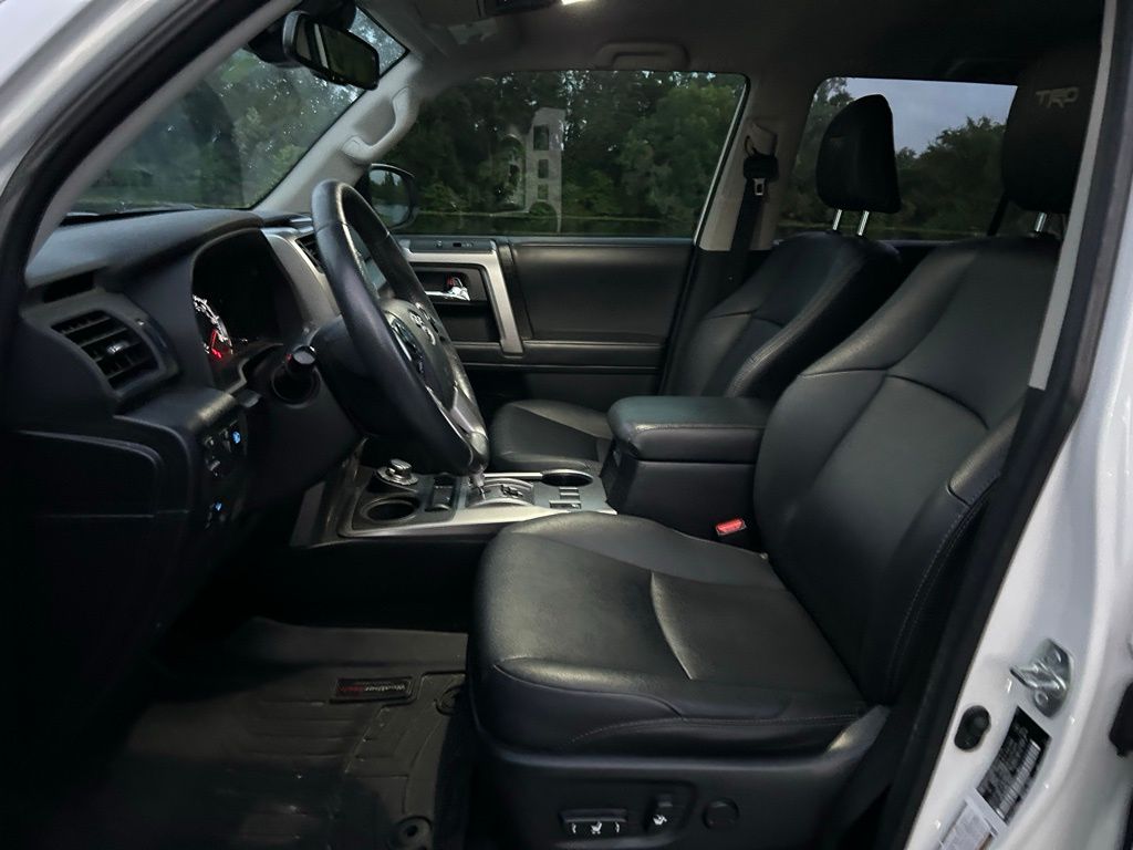 Thumbnail: 2022 Toyota 4Runner - 13