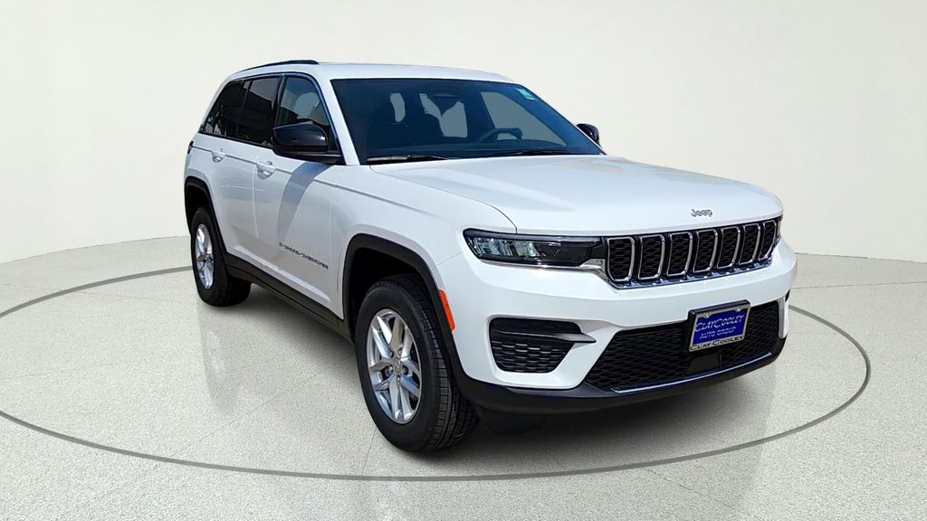 2026 Jeep Grand Cherokee Laredo