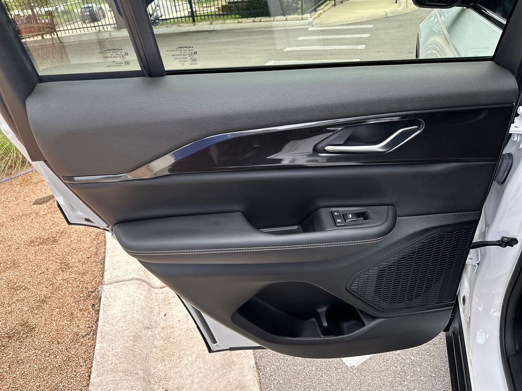Used Car 2023 Jeep Grand Cherokee  Altitude For Sale Under $30,000 In Austin, Texas