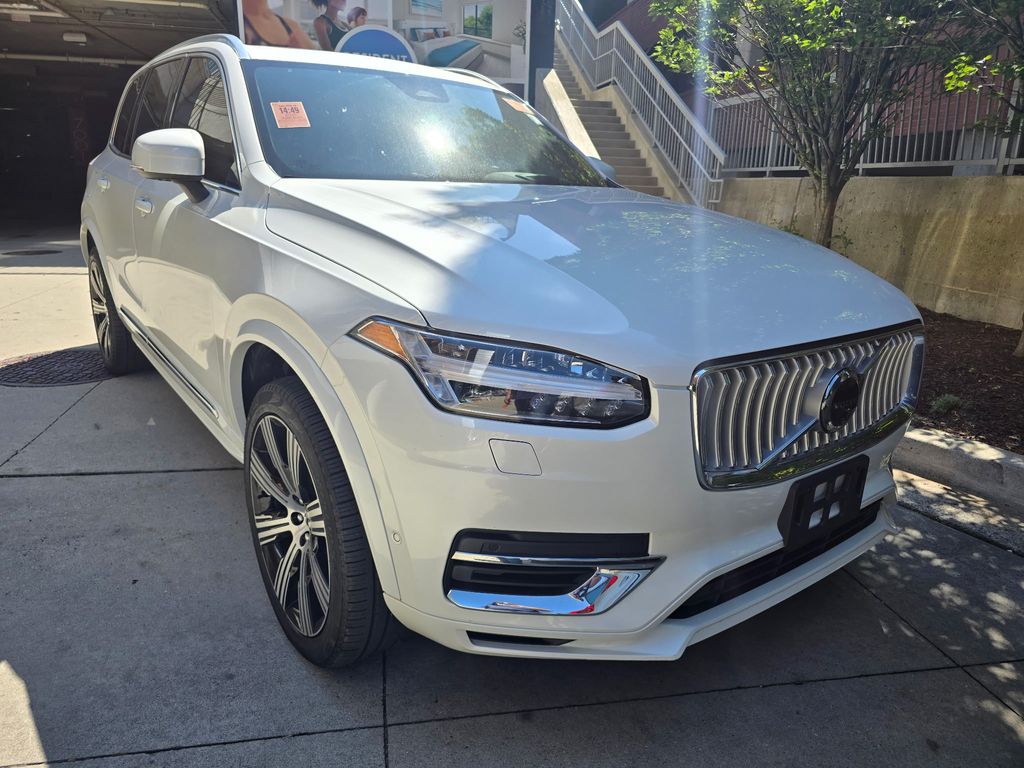 Crystal White 2025 Volvo XC90 SUV / Crossover  Automatic