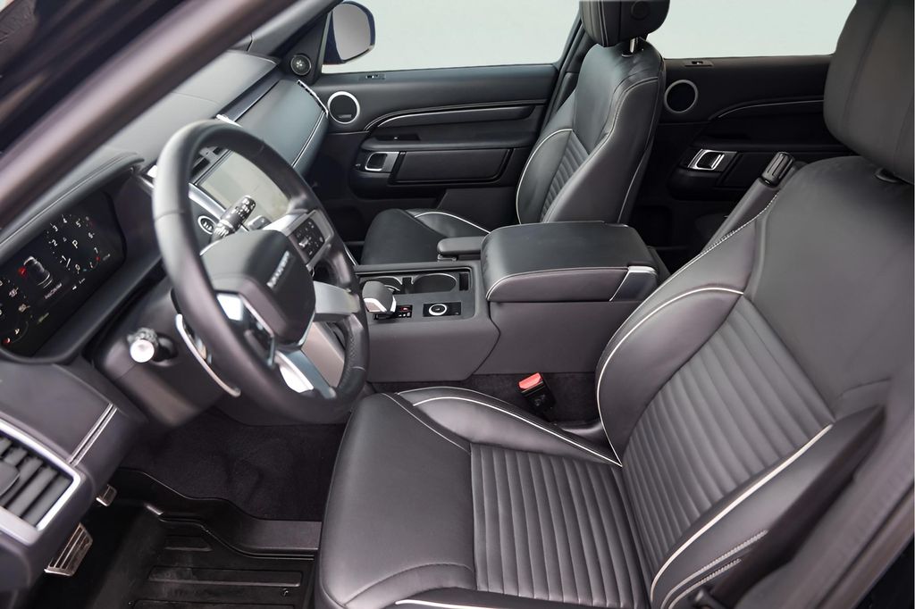 Used Car 2024 Land Rover Discovery  Metropolitan Edition For Sale Under $70,000 In Austin, Texas