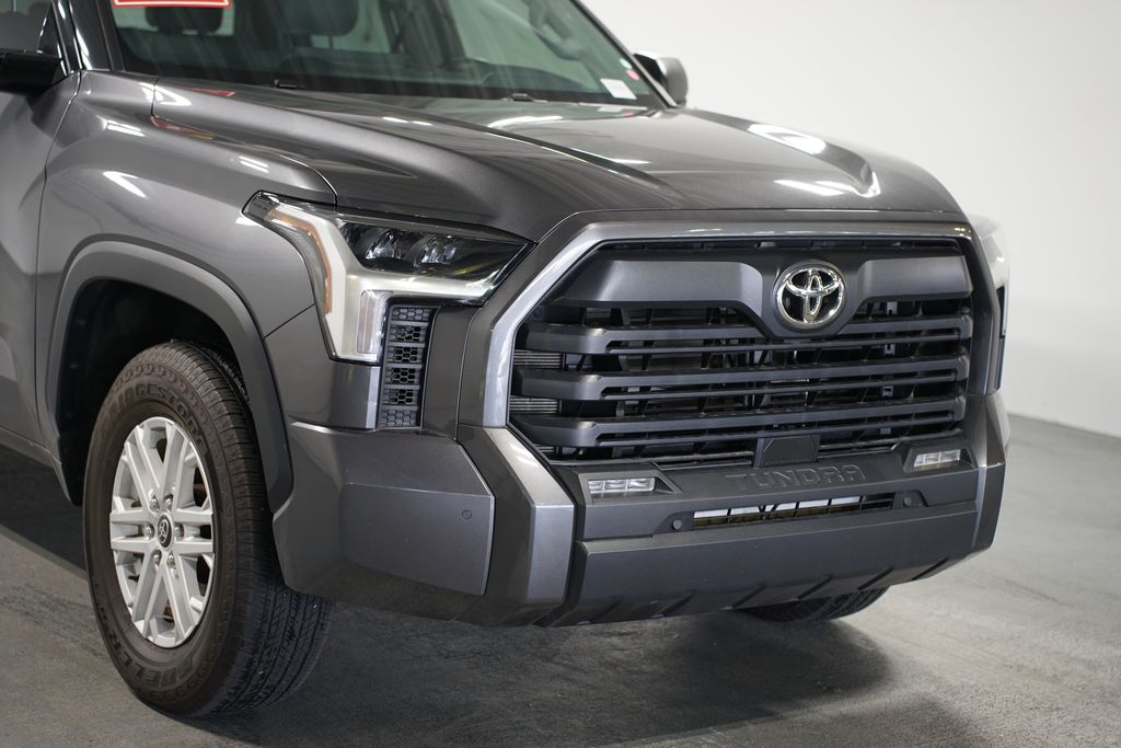 Thumbnail: 2022 Toyota Tundra - 4
