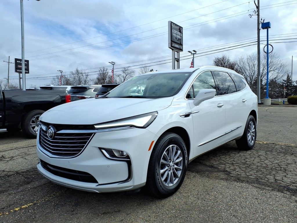 2024 Buick Enclave Essence AWD