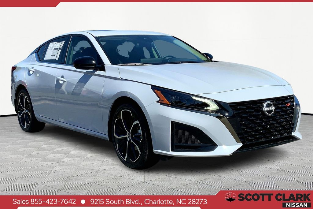 2025 Nissan Altima 2.5 SR
