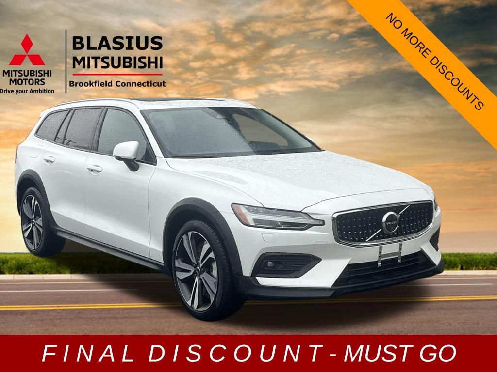 White 2025 Volvo V60 Cross Country B5 Plus AWD Wagon All-Wheel Drive Automatic