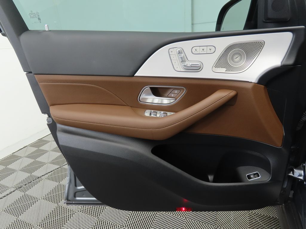 2024 Mercedes-Benz GLS 450 4MATIC 25