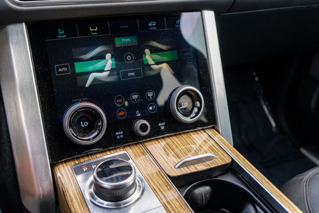2018 Land Rover Range Rover 3.0L V6 Supercharged HSE White at Genesis of Spring