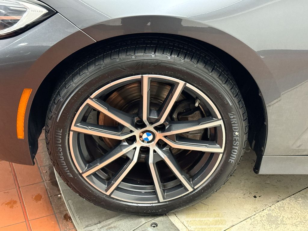 2022 BMW 3 Series 330i xDrive 10