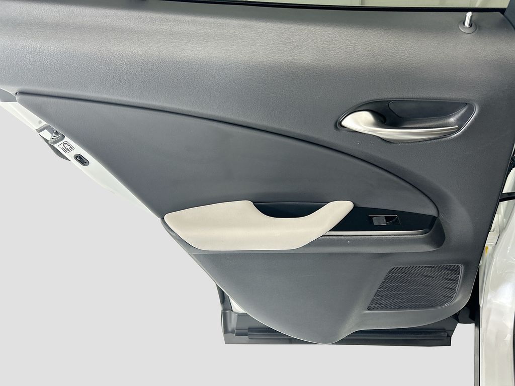 Thumbnail: 2024 Lexus UX - 25