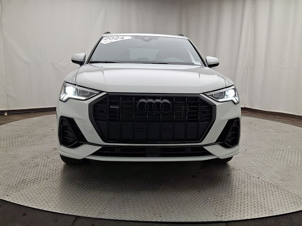 Thumbnail: 2024 Audi Q3 - 2