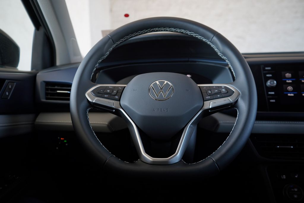 2024 Volkswagen Taos 1.5T SE 13